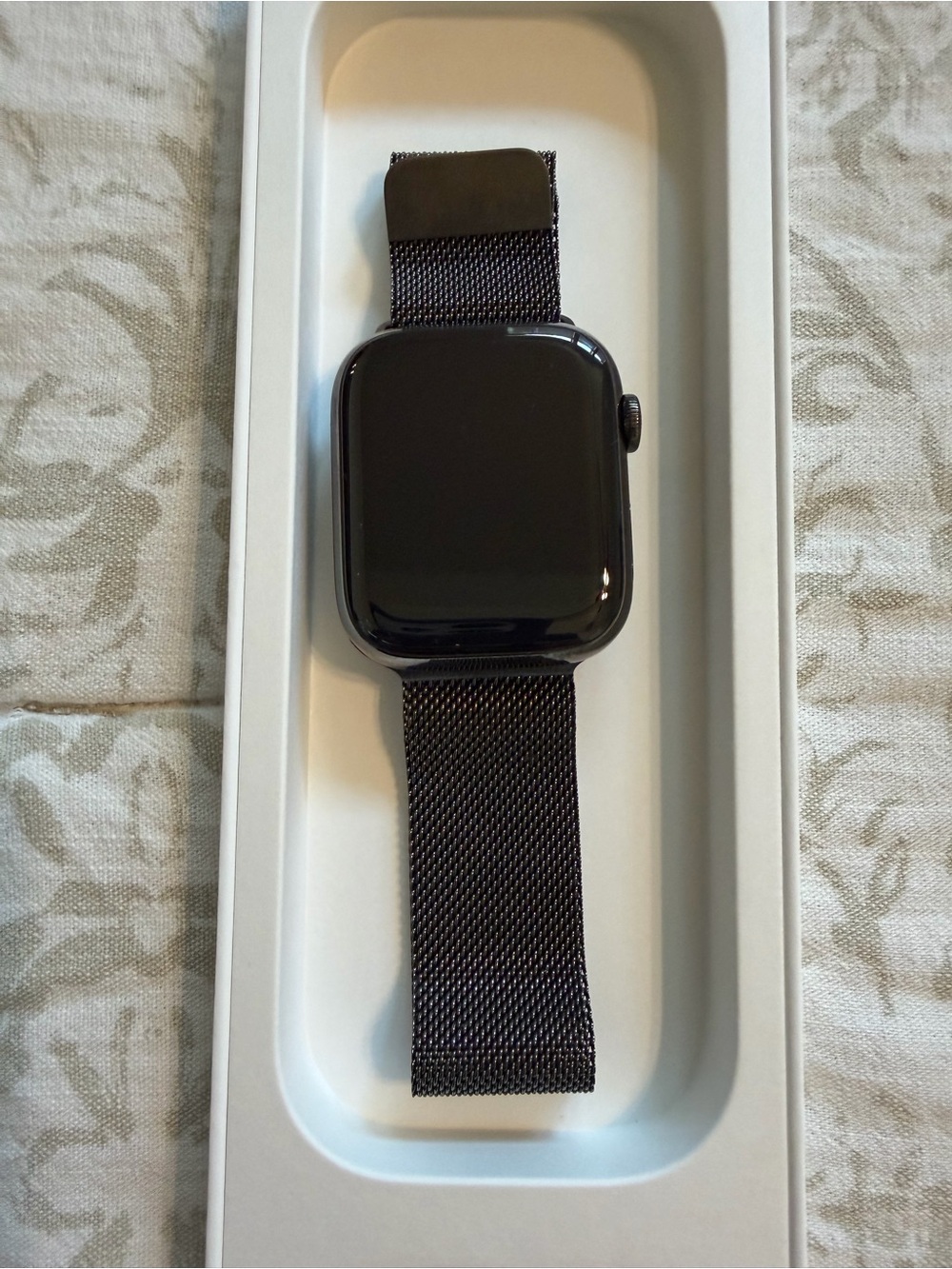 Apple Black Smartwatch with Black Milanese Loop Band